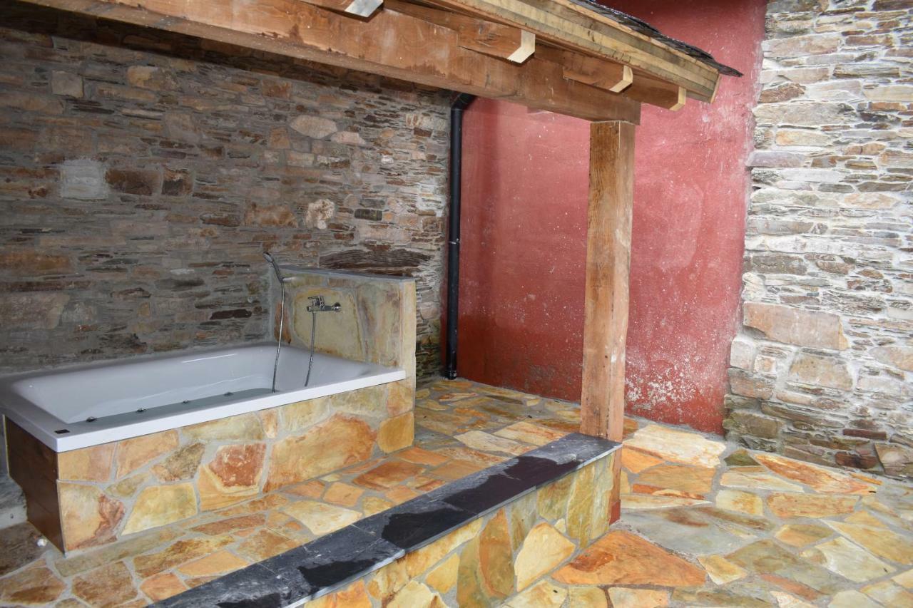 San Tirso de AbresIsabel Artemis Esアパートメント エクステリア 写真