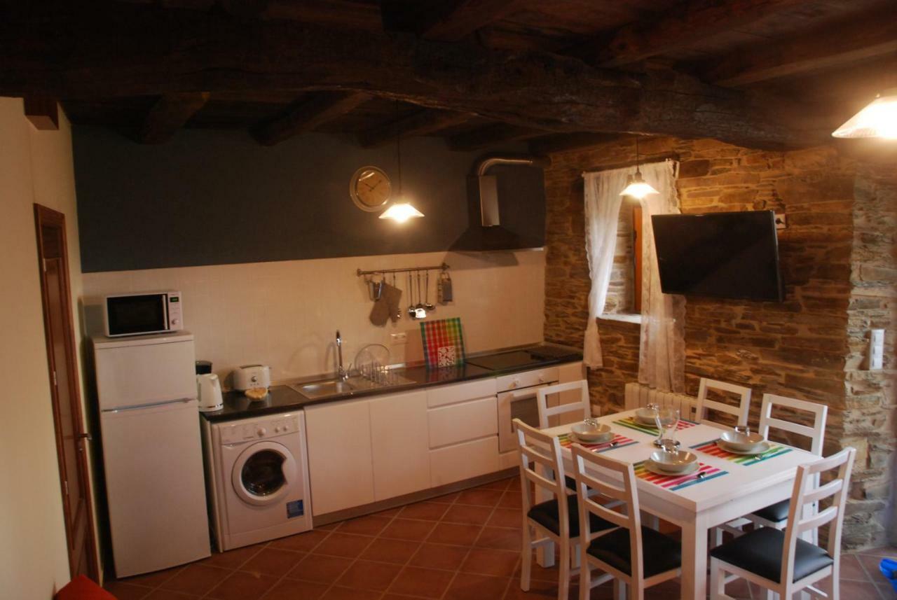 San Tirso de AbresIsabel Artemis Esアパートメント エクステリア 写真