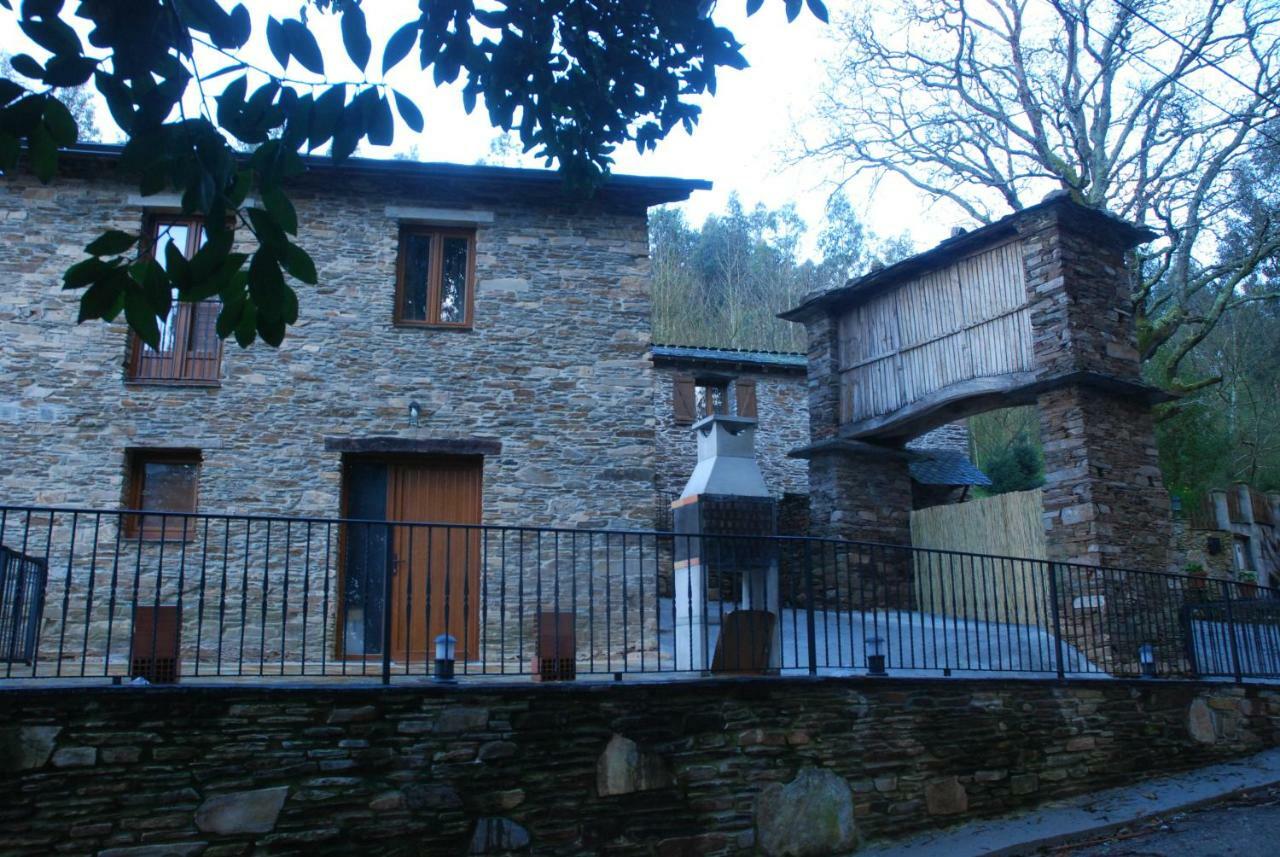 San Tirso de AbresIsabel Artemis Esアパートメント エクステリア 写真