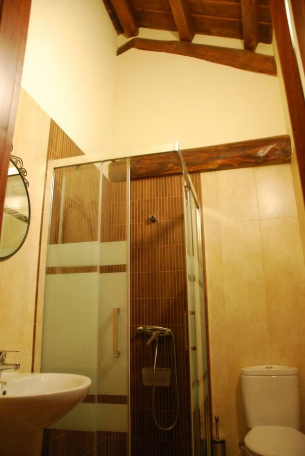 San Tirso de AbresIsabel Artemis Esアパートメント エクステリア 写真