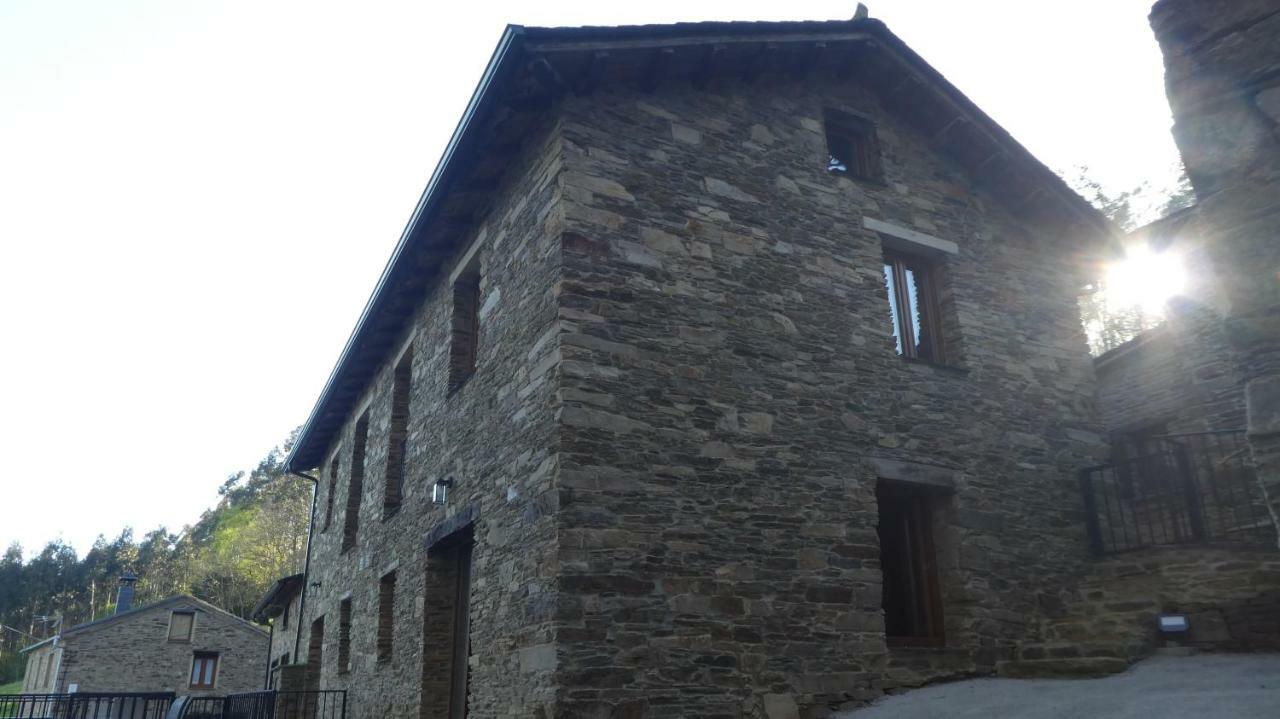 San Tirso de AbresIsabel Artemis Esアパートメント エクステリア 写真